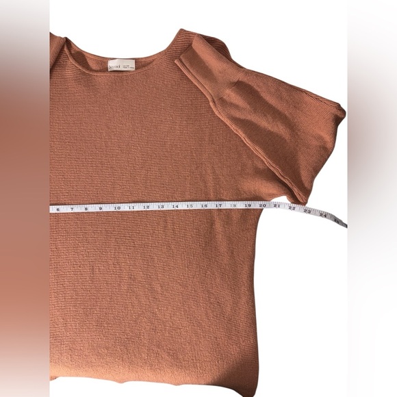 BE COOL Women's Round Neck Sweater Size S/M Light Orange - Picture 6 of 8